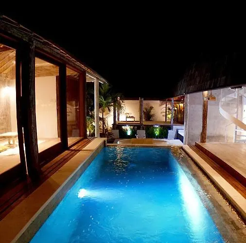 Private Vacation Pool Villa, 4bedrooms, 4bathrooms, Ferienhaus Seminyak