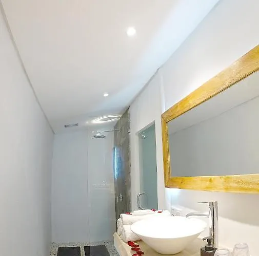 Private Vacation Pool Villa, 4bedrooms, 4bathrooms, Ferienhaus Seminyak